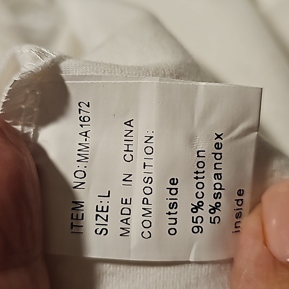 White blouse - Picture 5 of 7